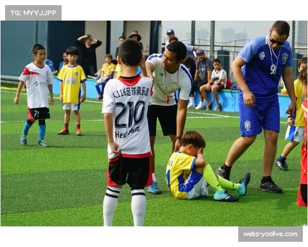 西甲联盟与中足联签署四年合作备忘录,青训与赛事制作成重点 西甲联盟与中足联签署四年合作备忘录,青训与赛事制作成重点