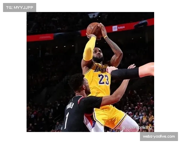 开拓者终结六连败，八人得分上双诠释均衡进攻